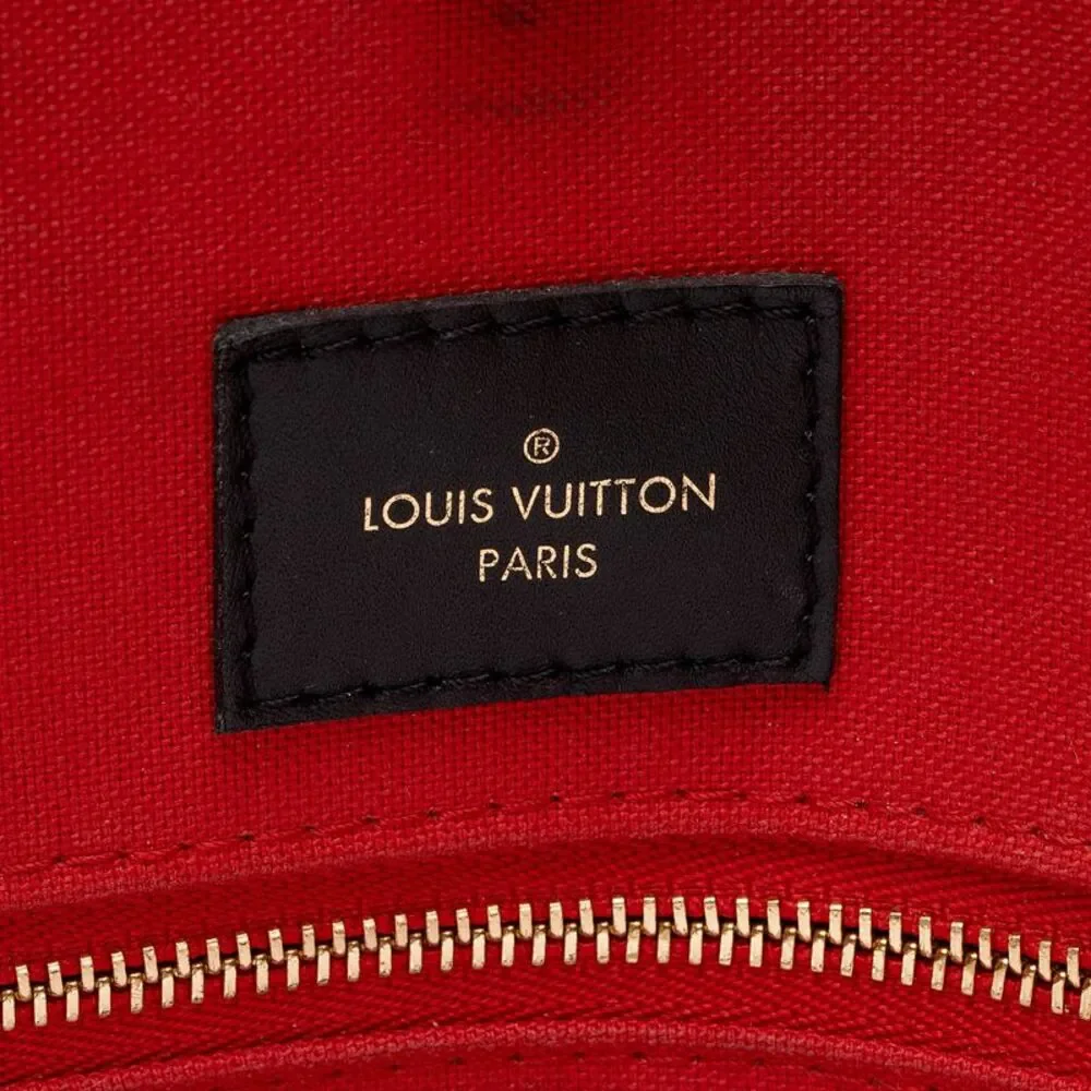 Louis Vuitton Giant Monogram Canvas Onthego GM Tote - Picture 8 of 15